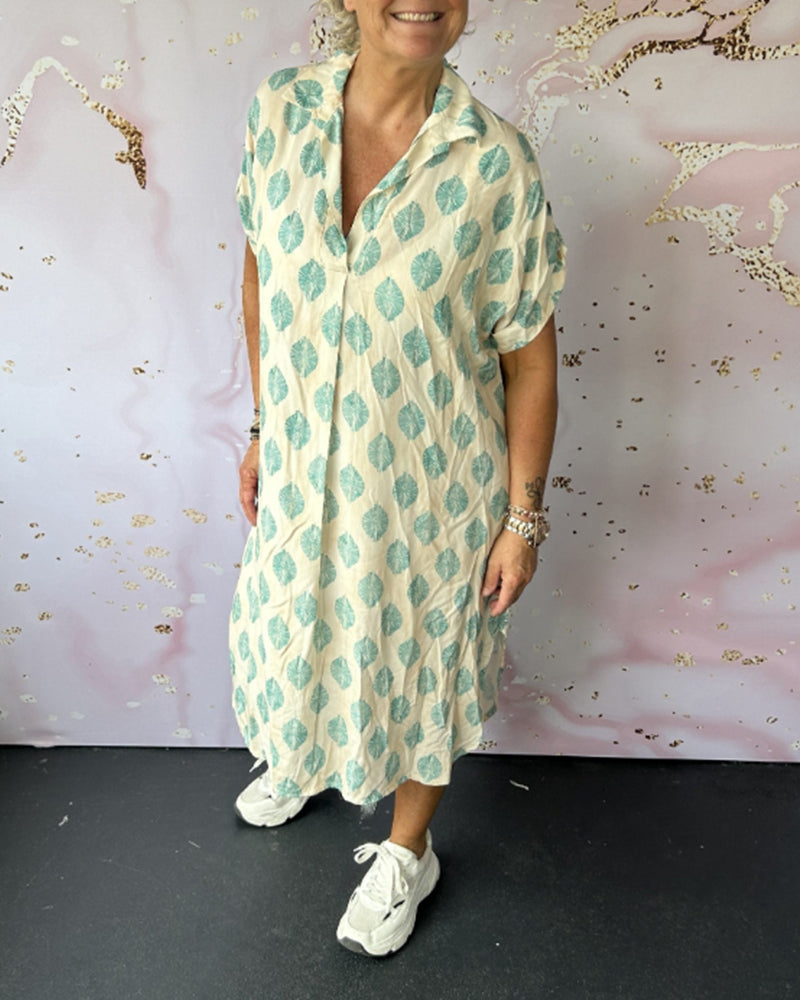 Liora™ | Robe Loose avec Col Revers et Manches Courtes