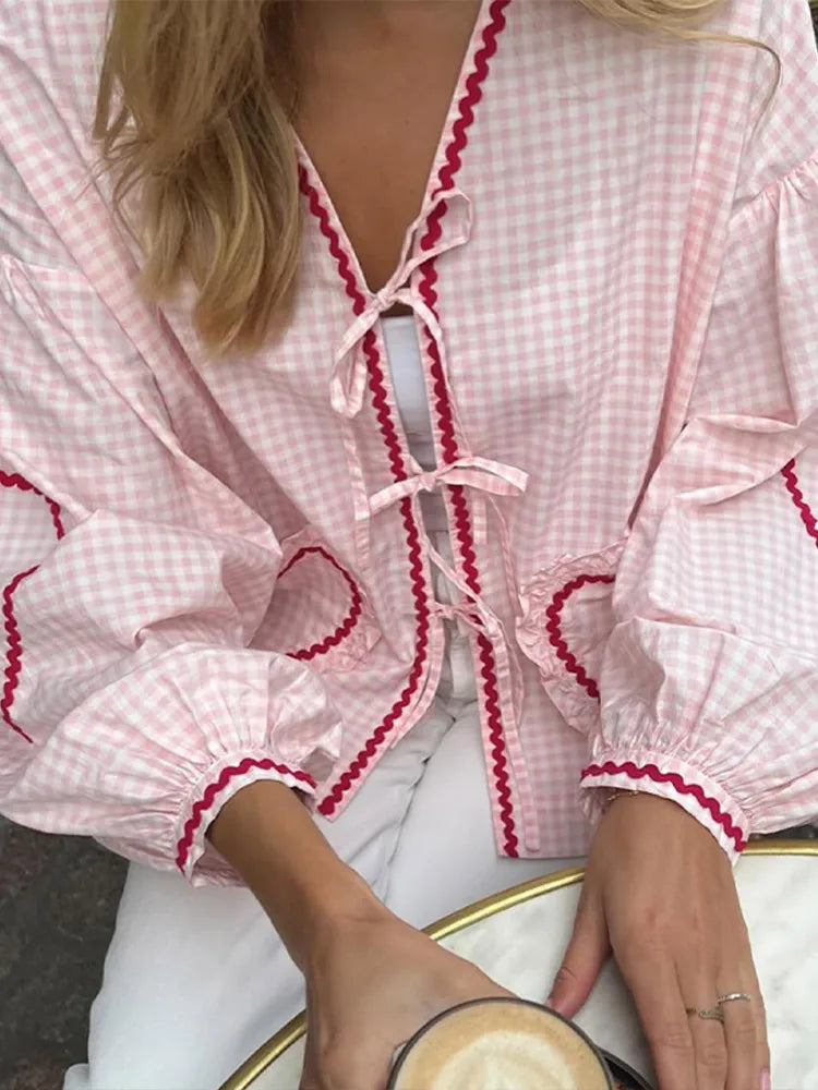 MILA - Blouse en forme de cœur